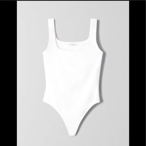 Aritzia Babaton white scoop neck bodysuit